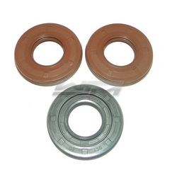Crankshaft Oil Seal Kit: Kawasaki 440 / 550 SX 77-95